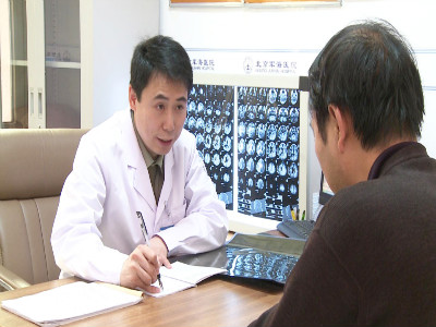 对于“好医生”的定义，现在社会上有很多说法，比如高超的技术、良好的沟通、关爱患者等等，而“医生”不仅
